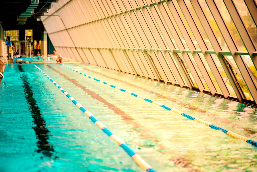 重庆成人混凝土钢结构游泳池项目